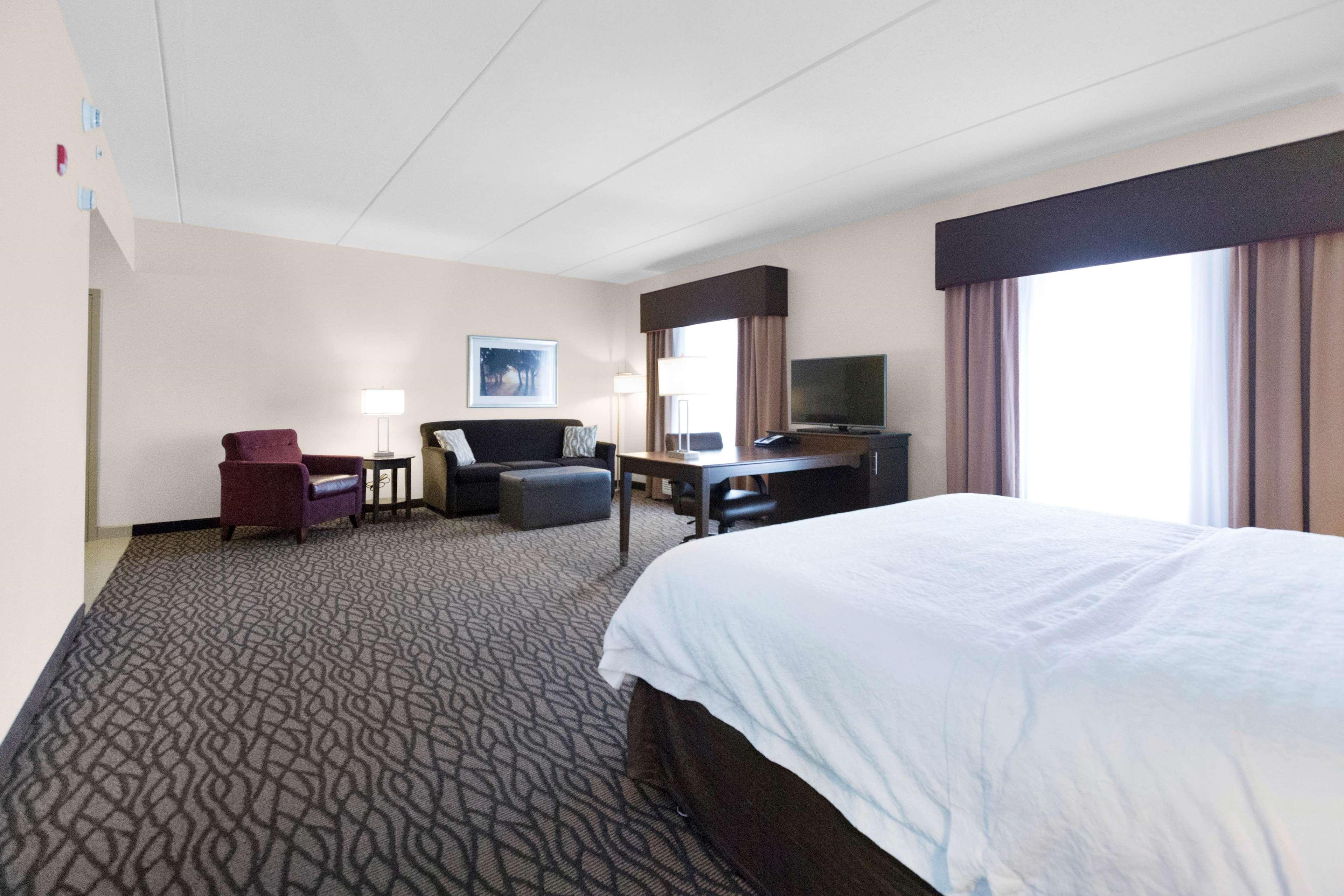 Hampton Inn Батлер Экстерьер фото