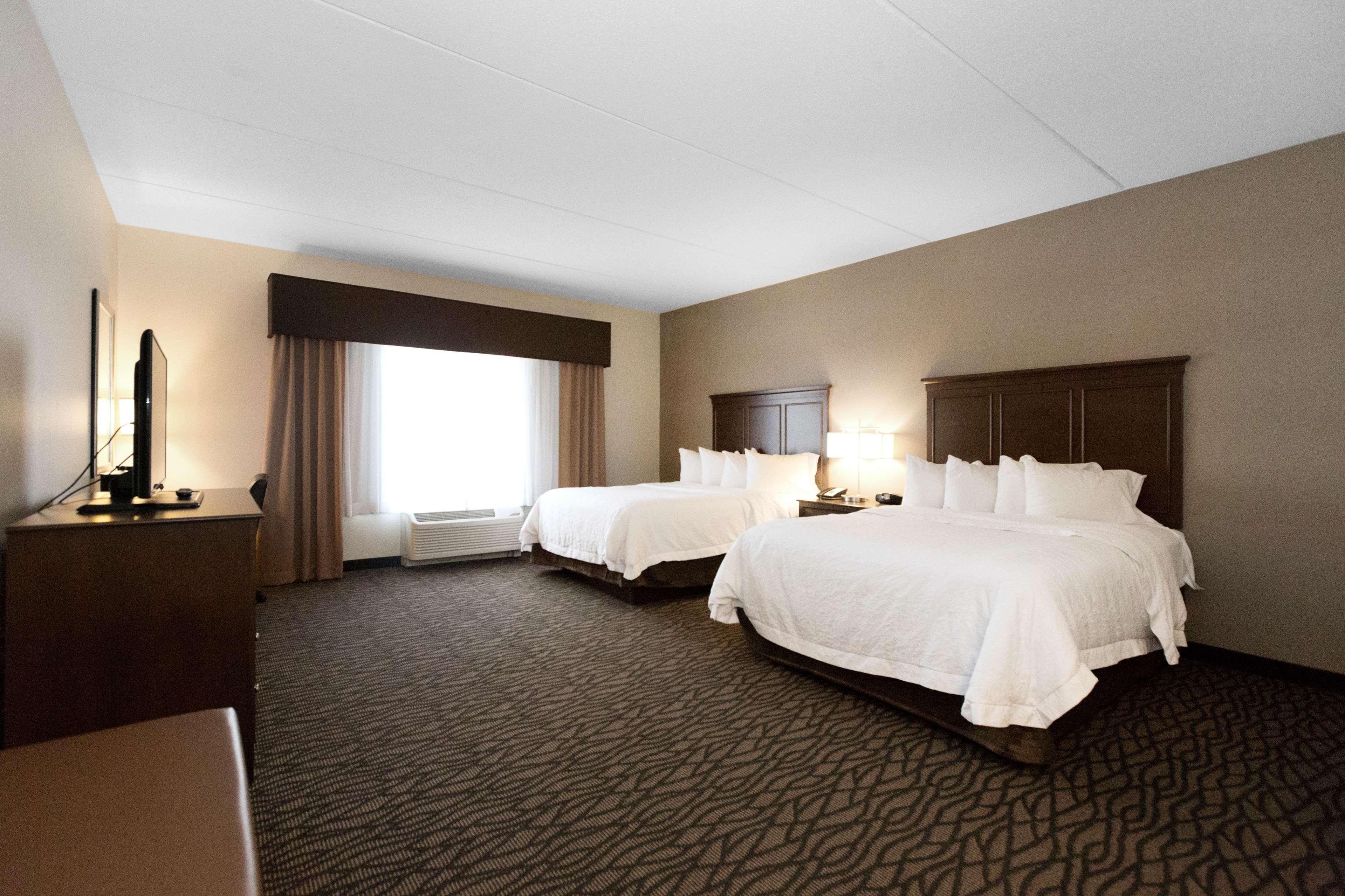 Hampton Inn Батлер Экстерьер фото